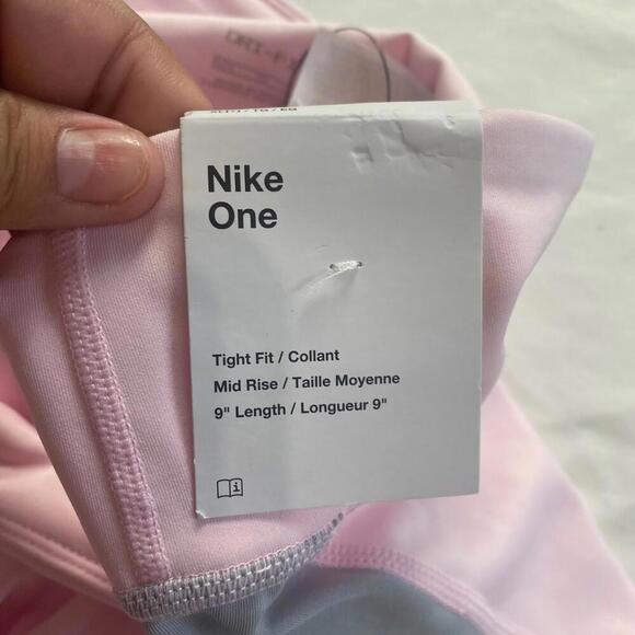 Nike mid rise bike shorts - Picture 3 of 3